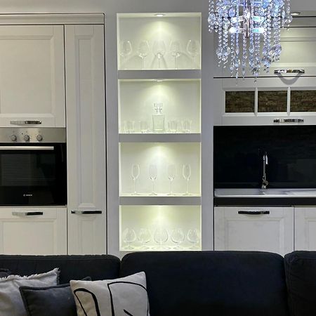 Tam Serviced 2Bdr Apartment City Center No6 Tirana Eksteriør billede