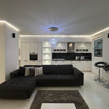Tam Serviced 2Bdr Apartment City Center No6 Tirana Eksteriør billede