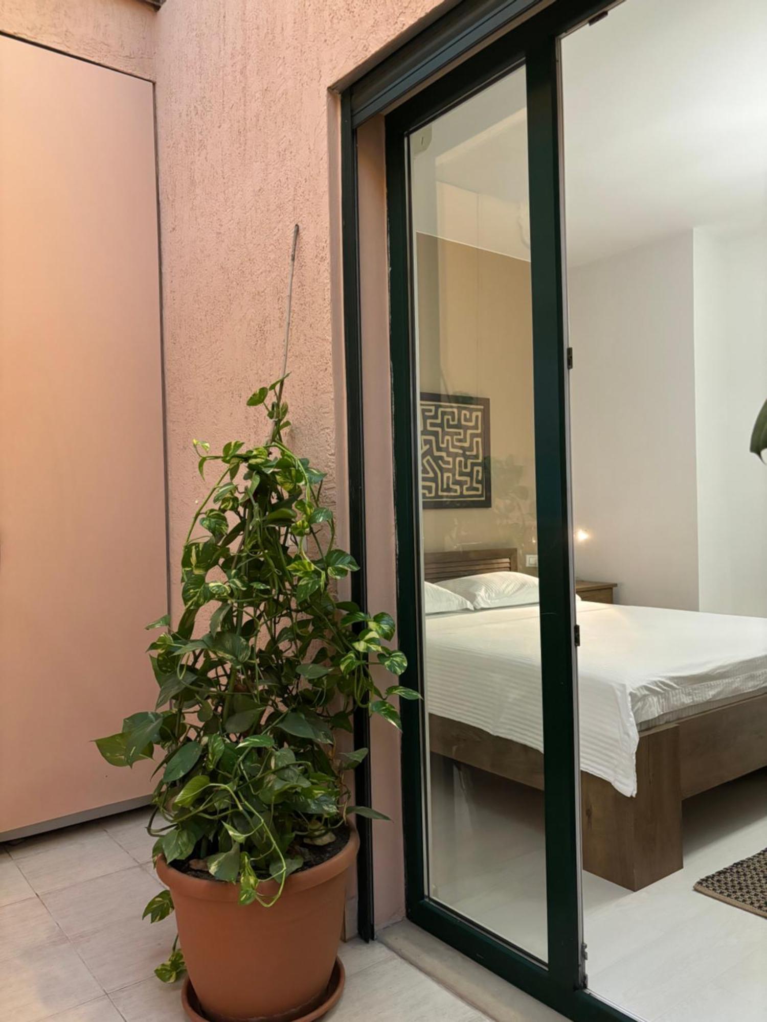 Tam Serviced 2Bdr Apartment City Center No6 Tirana Eksteriør billede