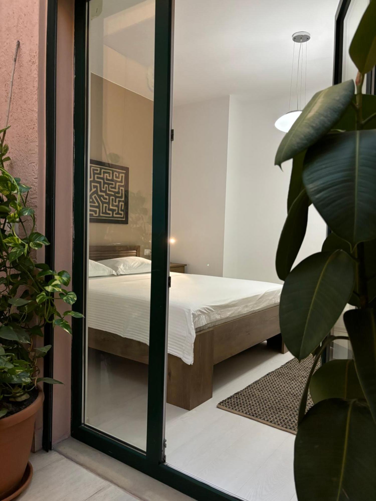 Tam Serviced 2Bdr Apartment City Center No6 Tirana Eksteriør billede