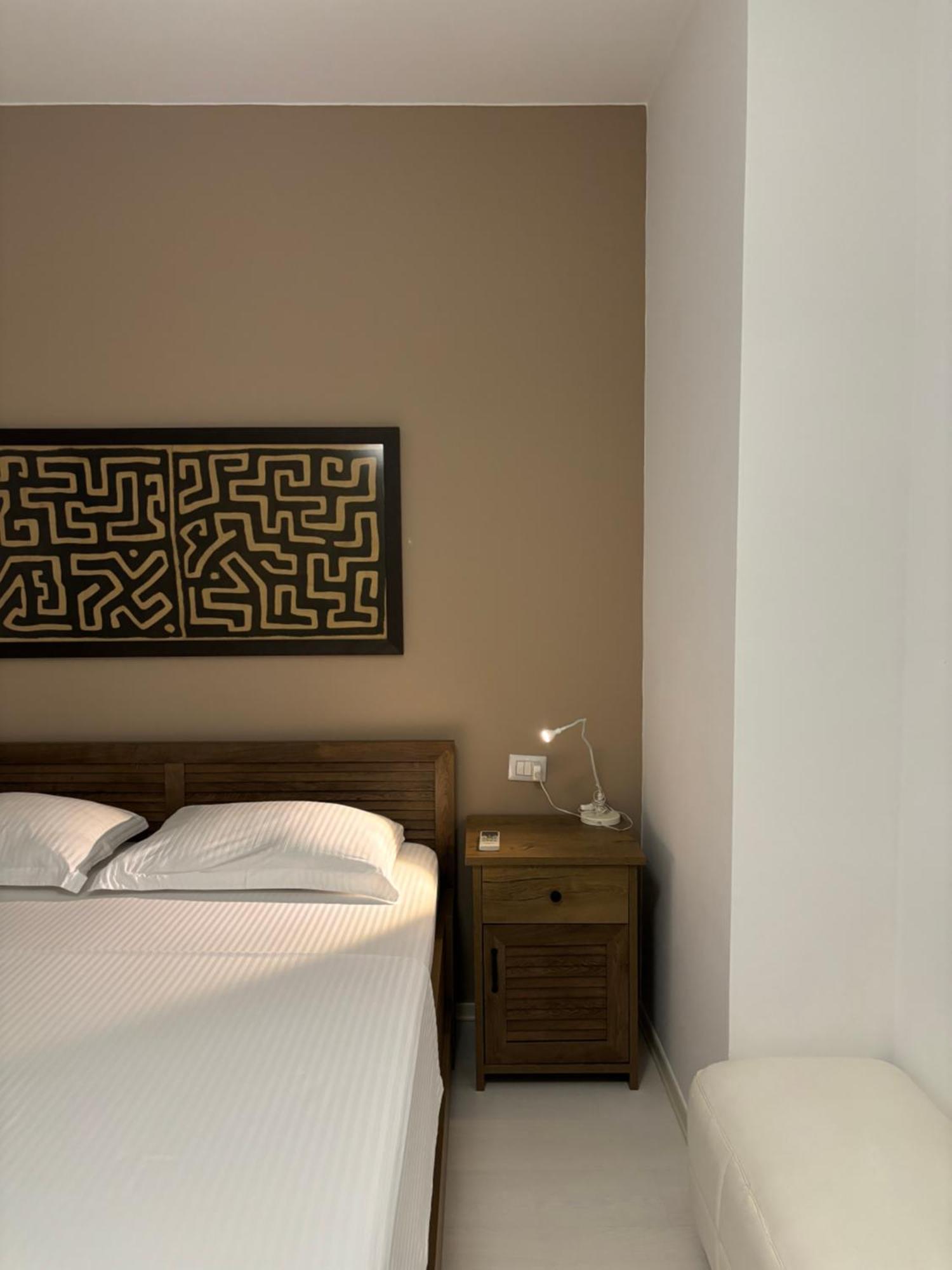 Tam Serviced 2Bdr Apartment City Center No6 Tirana Eksteriør billede
