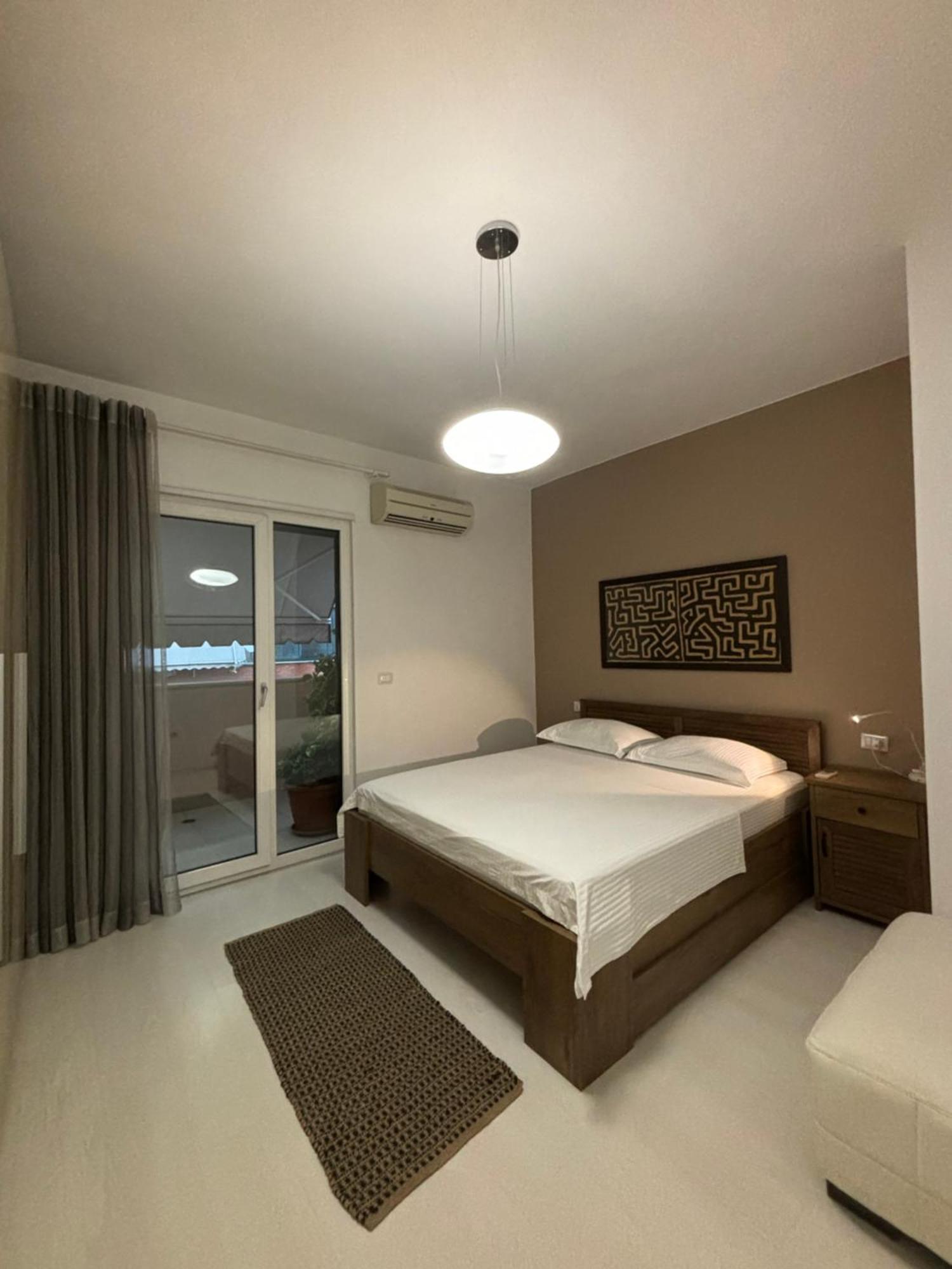 Tam Serviced 2Bdr Apartment City Center No6 Tirana Eksteriør billede